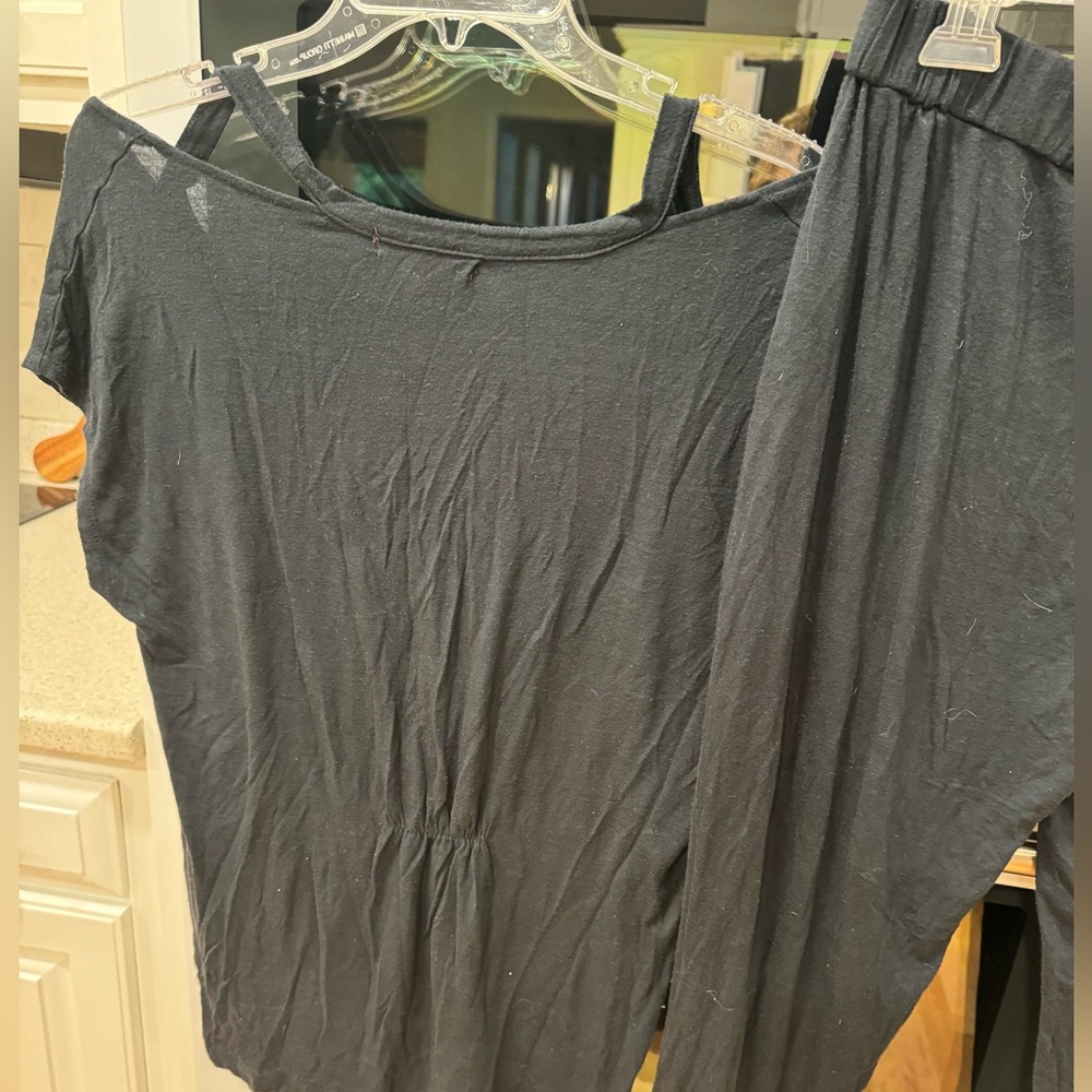 Catherine Malandrino Black Capri Pajama Set - Picture 9 of 10